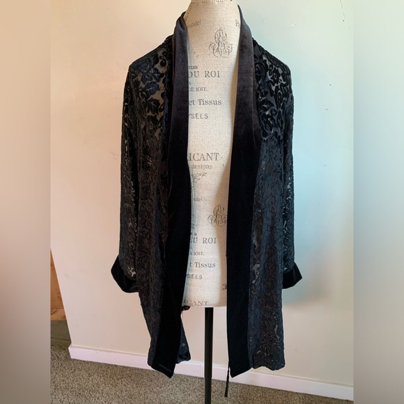 vtg Victoria's Secret Velour Sheer Black Floral Robe Gold Label Women's one size - Picture 12 of 12